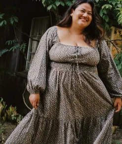 The Jennica Dress Extended