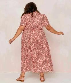 The Scarlet Dress Extended